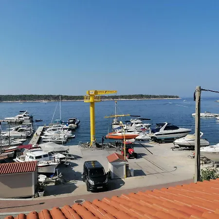 And Boat Petra Spanjol - Crane And Moorings *